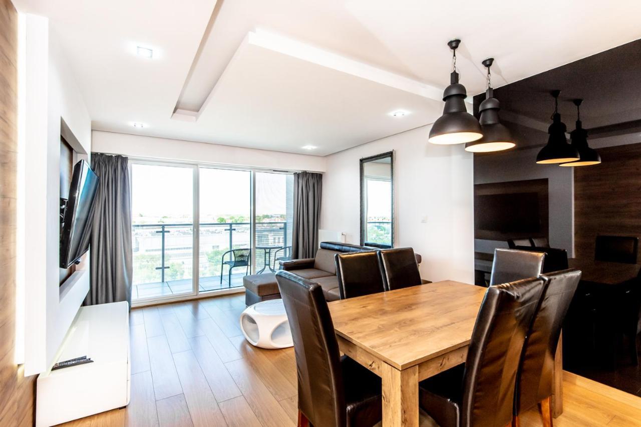 Super-Apartamenty International Fair 포즈난 외부 사진